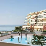 Apartment T3 Climatise Avec Piscine Et Vue Sur *