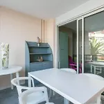 Apartment T3 Climatise Avec Piscine Et Vue Sur