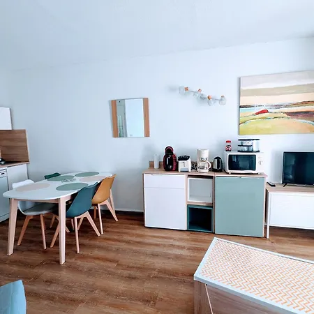 Apartment T3 Climatise Avec Piscine Et Vue Sur